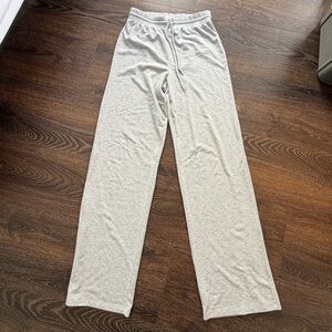 Aritzia Wilfred Free lounge pants